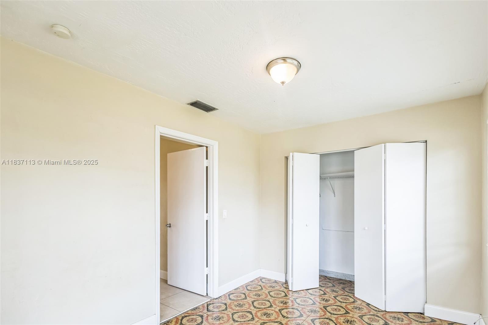 SUNRISE GOLF VILLAGE - Residential