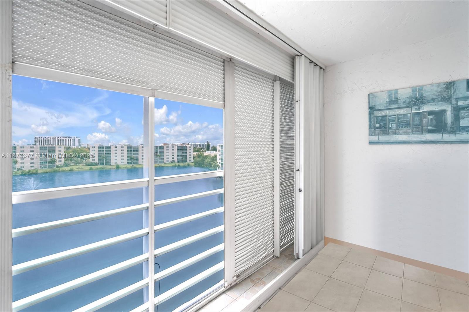 VACANT UNIT 2 BEDROOMS 2 BATH ON THE 6TH FLOOR , CORNER UNIT 55+ COMMUNITY AT "MEADOWBROOKS LAKES" FIRT AND LAST MONTH TO MOVE IN* THE DEPOSIT CAN BE ADD IT TO RENT ON A MONTHLY PAYMENT
UNIT IS ALSO FOR SALE MLS A11860202