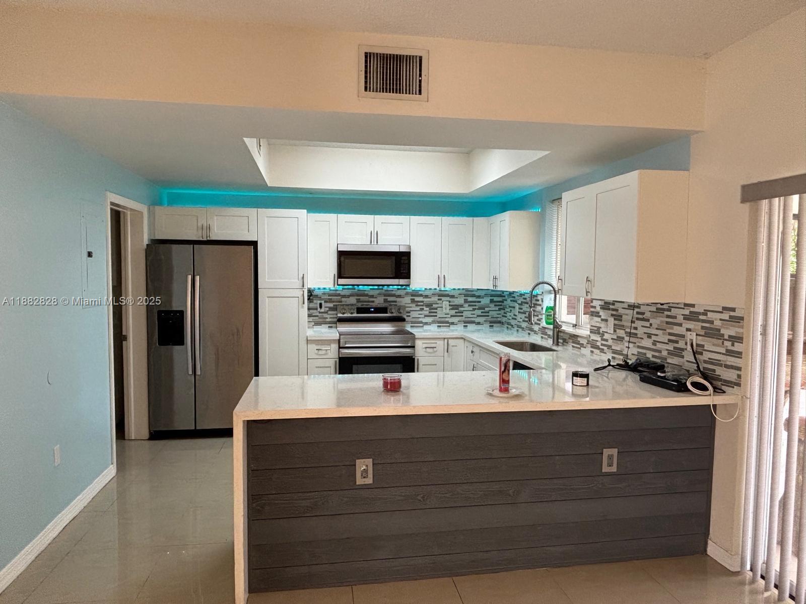 GARDENS OF HOMESTEAD - Residential Lease