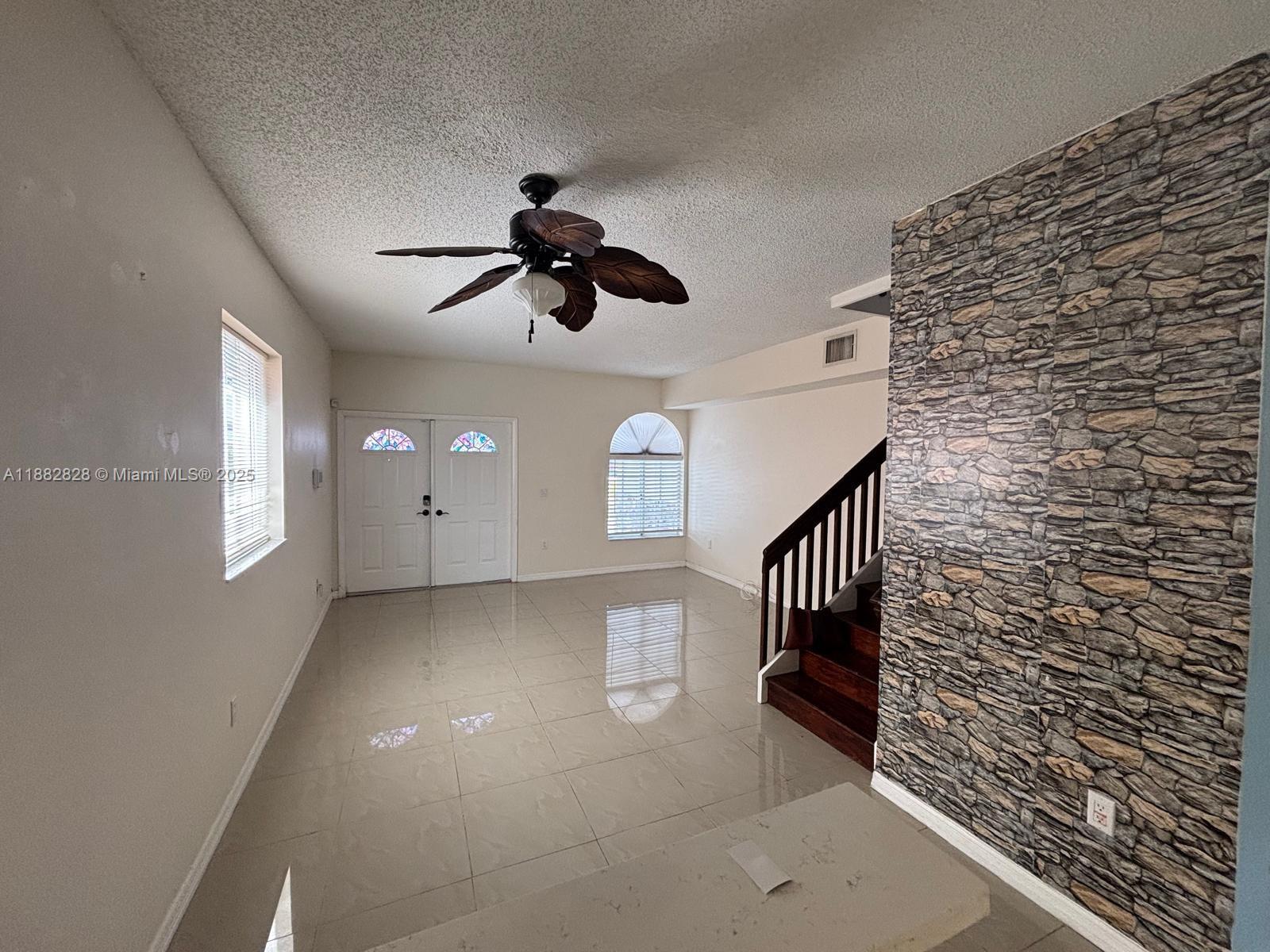 GARDENS OF HOMESTEAD - Residential Lease