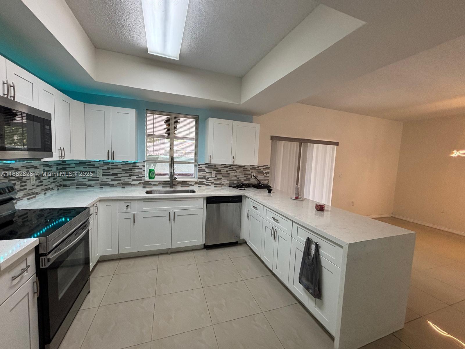 GARDENS OF HOMESTEAD - Residential Lease