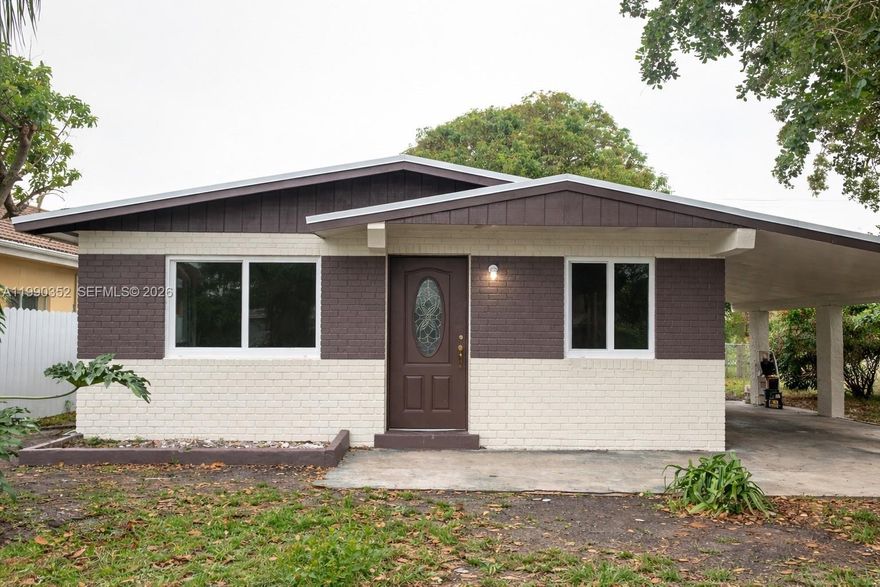 Charming and beautifully updated 3-bedroom, 1-bath home featuring a modern kitchen, renovated bathroom, stainless steel appliances, porcelain floors, impact windows, and central A/C. Roof 2021. Adicional a Utility Room/Laundry.

Major improvements were completed in 2021, including the roof. Ideally located near the beach, dining, shopping, and entertainment, this property offers both comfort and convenience in a highly desirable area. Tenant-occupied through August 31, 2026. Photos were taken prior to tenant occupancy.