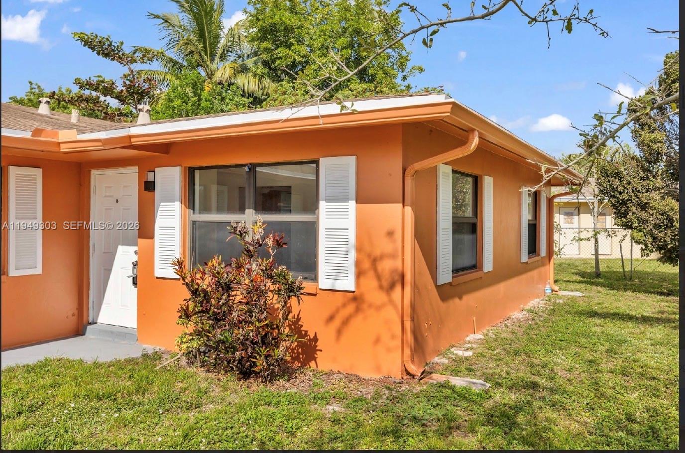 FT LAUDERDALE ESTATES - Residential Income