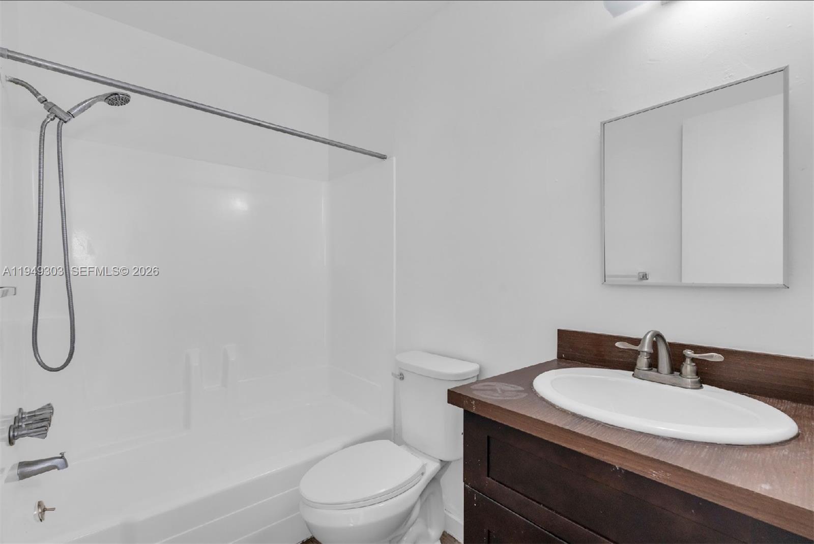 FT LAUDERDALE ESTATES - Residential Income