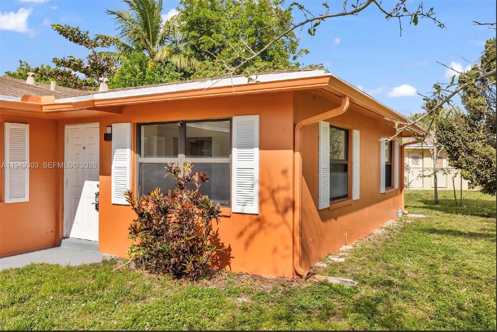 FT LAUDERDALE ESTATES - Residential Income