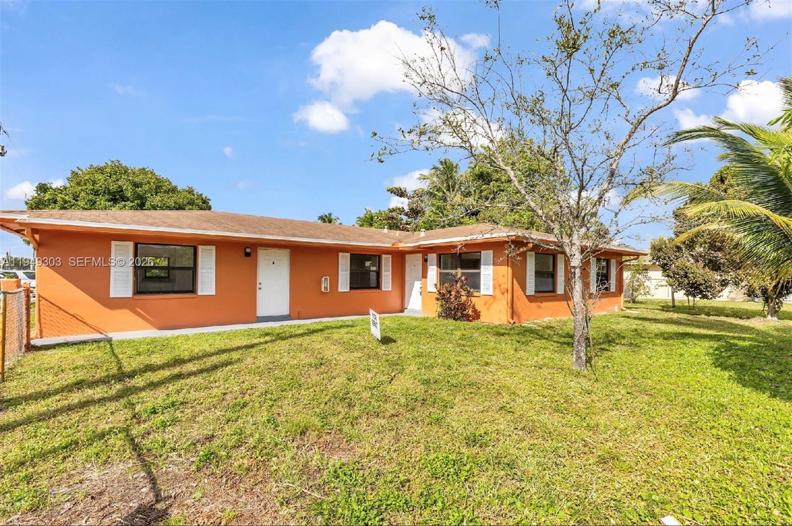 FT LAUDERDALE ESTATES - Residential Income