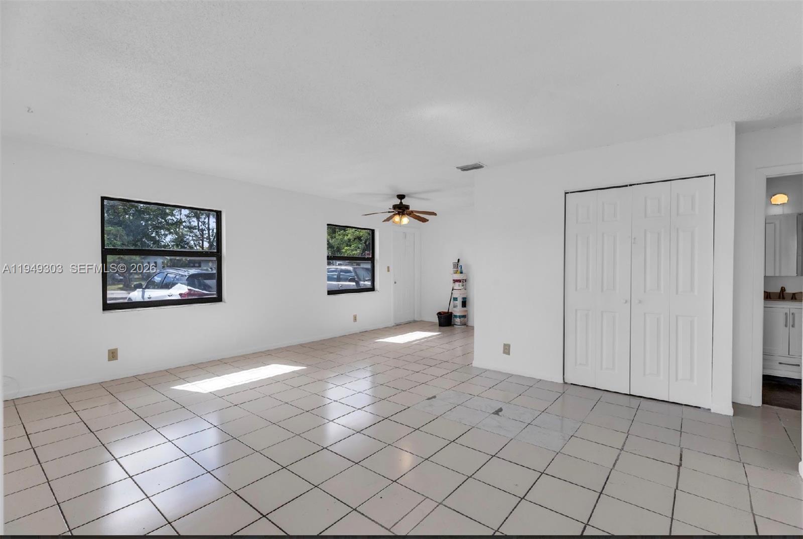 FT LAUDERDALE ESTATES - Residential Income