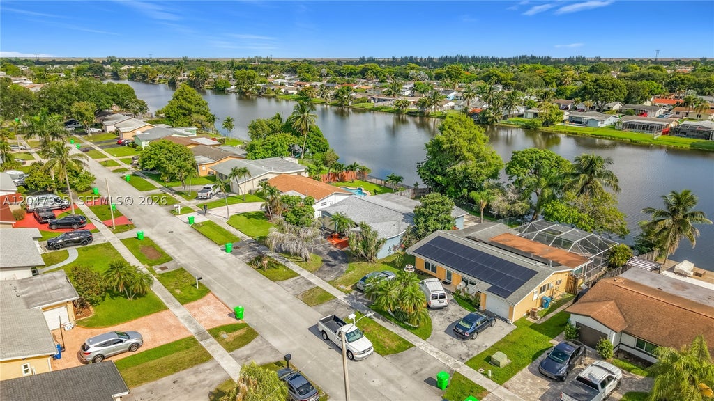 Photo of 11541 NW 31st Pl, Sunrise, FL 33323 (MLS # A12047935)