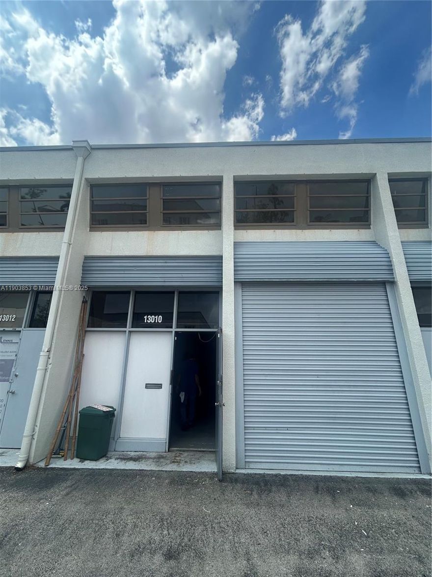 > **Newly remodeled 1,200 sq. ft. office space in a prime location!** Conveniently located near major highways and shopping centers, this office offers excellent visibility and easy access for clients. Freshly updated interior with modern finishes — perfect for professional use. Great location for growing your business! Please note that there is a small closet that will be used by owner for storage that is not included in this lease.