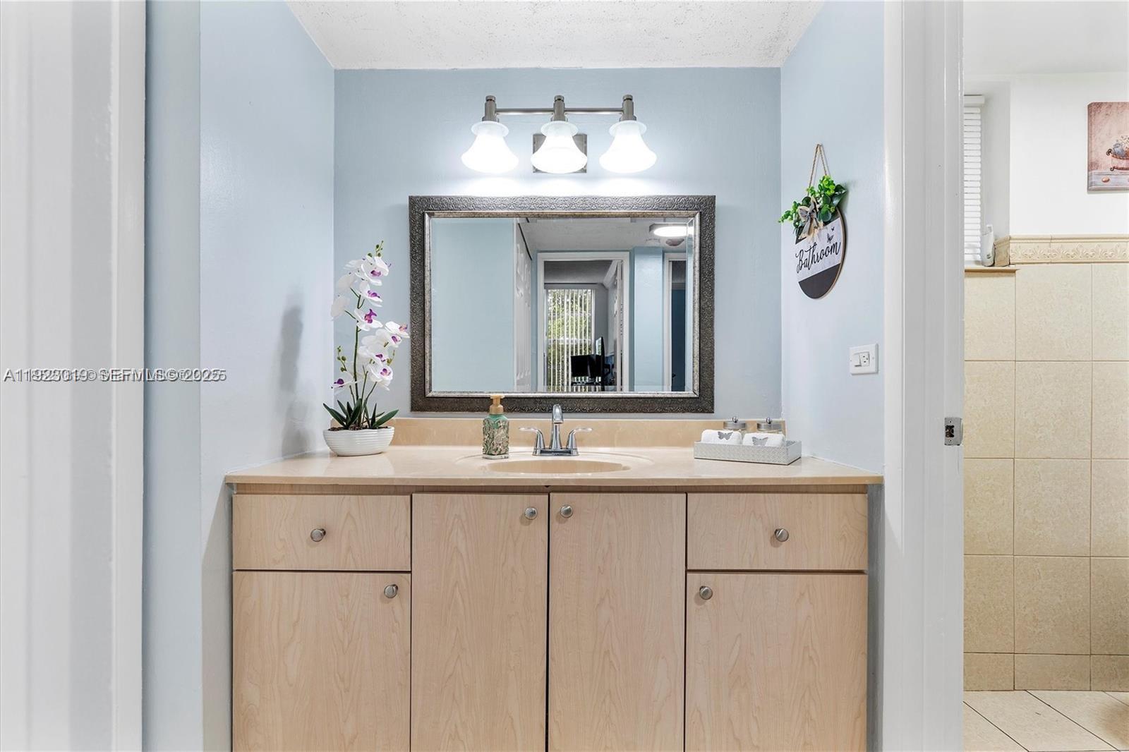 THE GREENS CONDO - Residential Lease