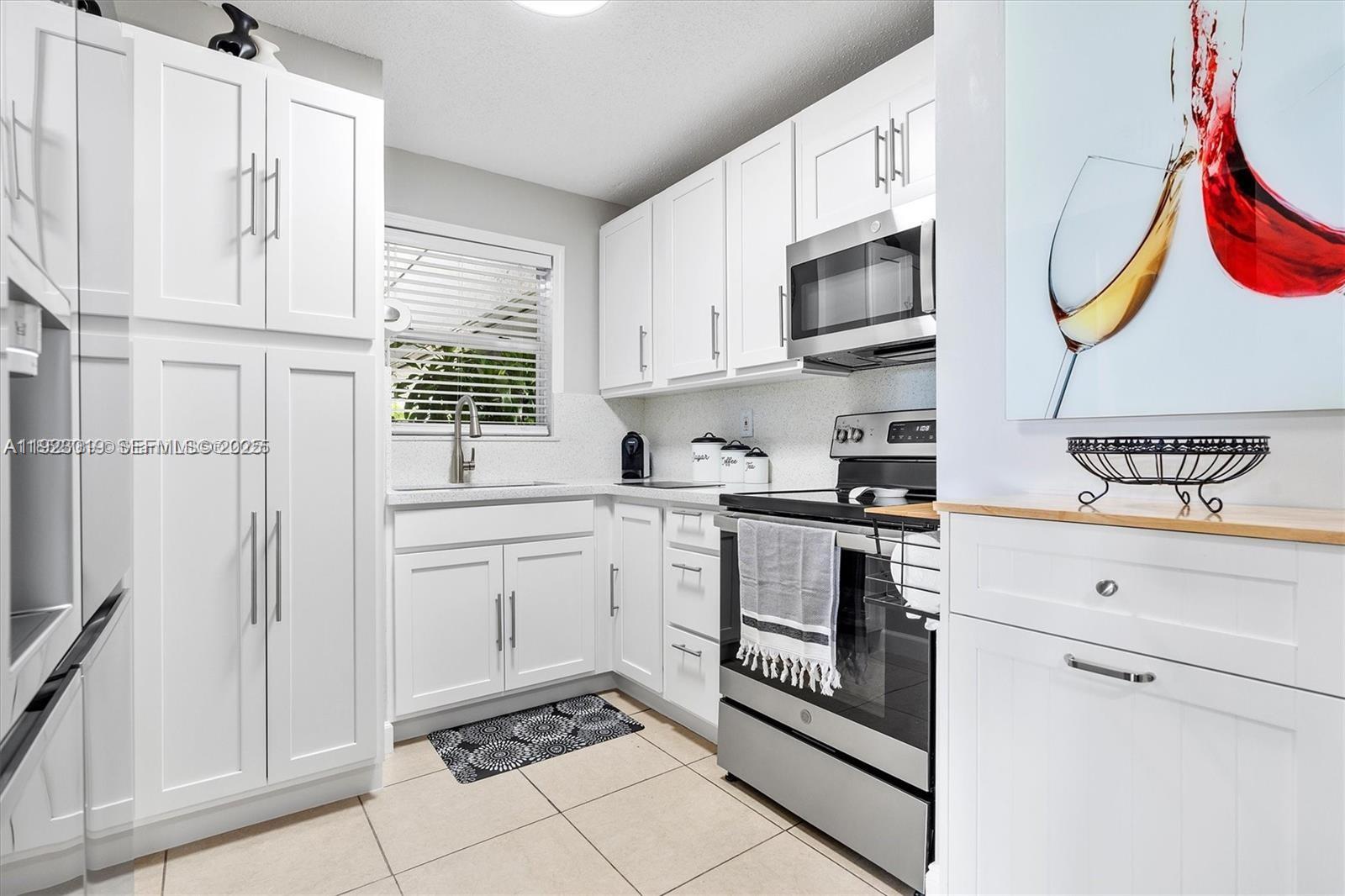 THE GREENS CONDO - Residential Lease