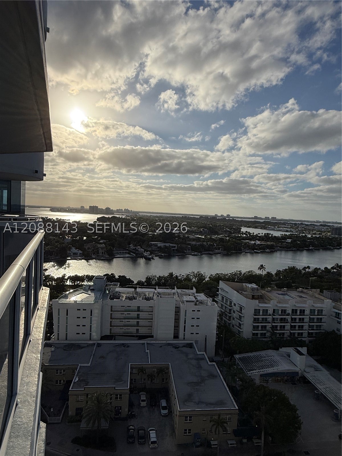 6301 Collins Ave 2108