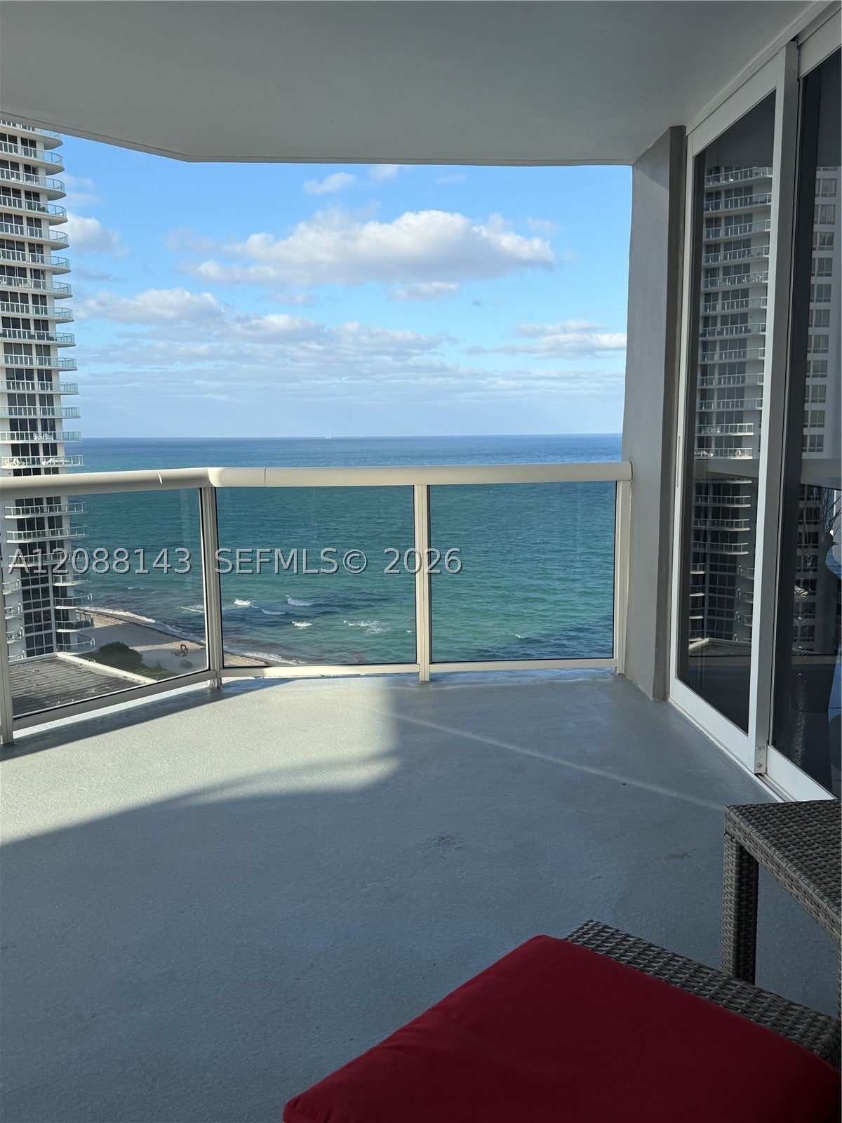 6301 Collins Ave 2108