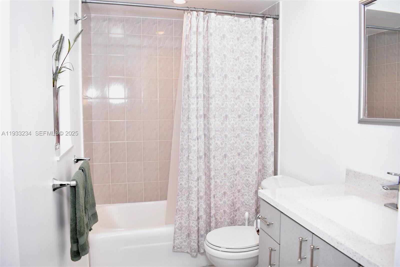 HOLLYWOOD HILLS AMEN PLAT - Residential