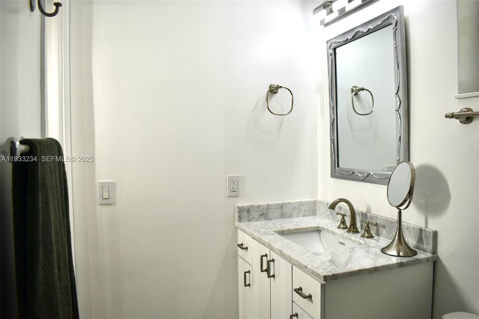 HOLLYWOOD HILLS AMEN PLAT - Residential