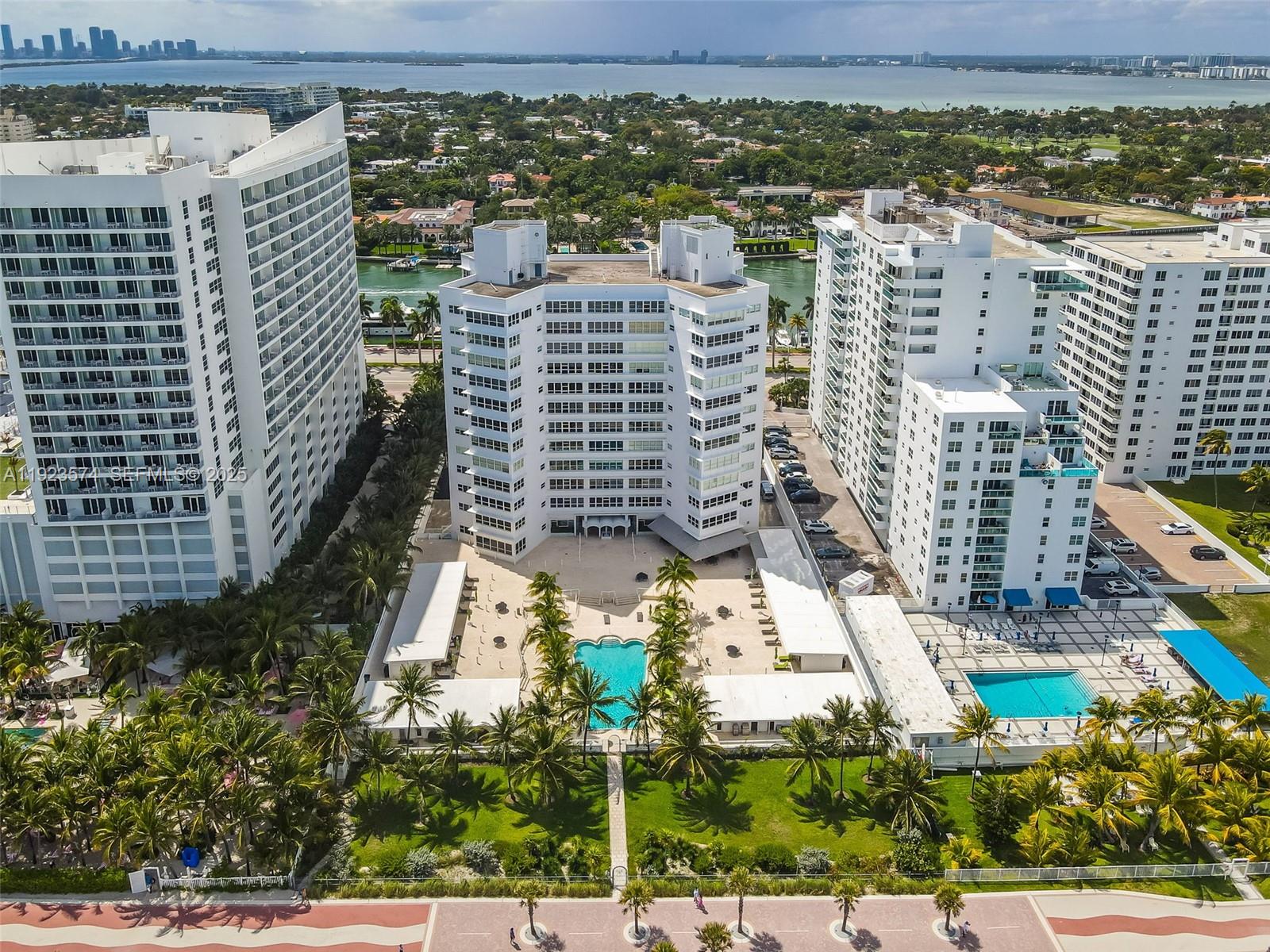 THE EXECUTIVE CONDO - Residential Lease