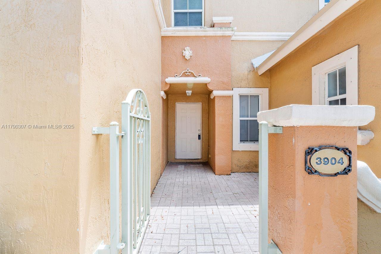 8444 NW 141st Ter 3904