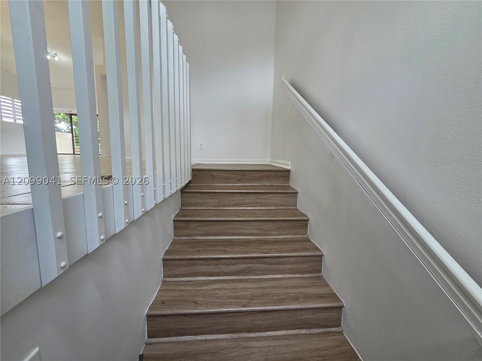 16 Via De Casas Sur 201, Boynton Beach, FL, 33426/$260,000 3 16 Via De Casas Sur 201