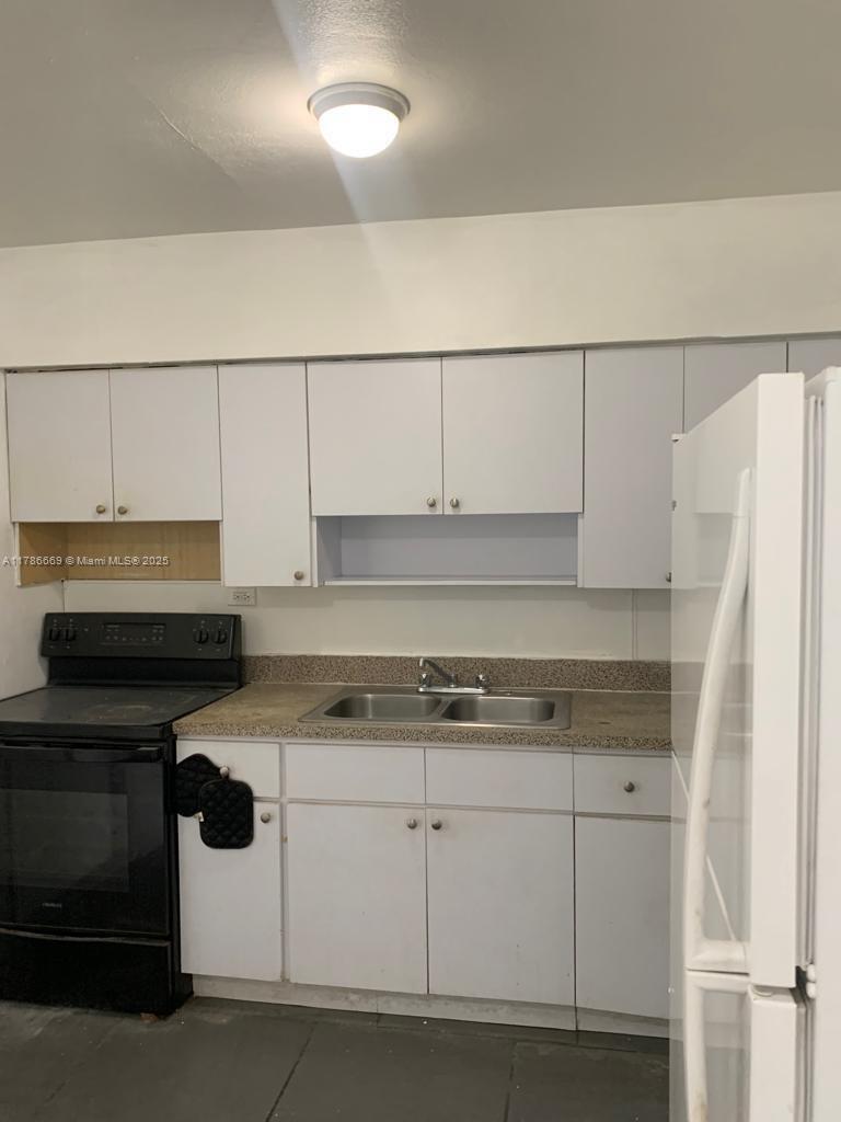 DUPONT SQUARE - Residential Income