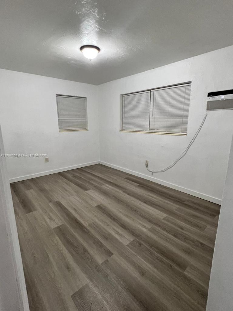 DUPONT SQUARE - Residential Income