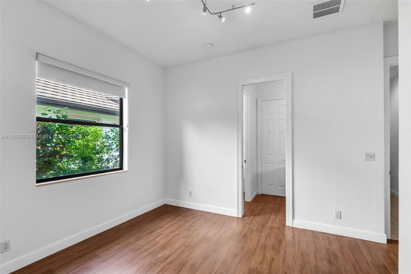 VERSAILLES - Residential