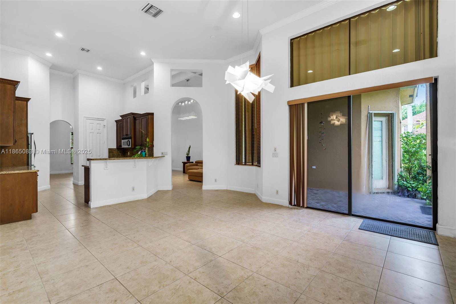 VERSAILLES - Residential