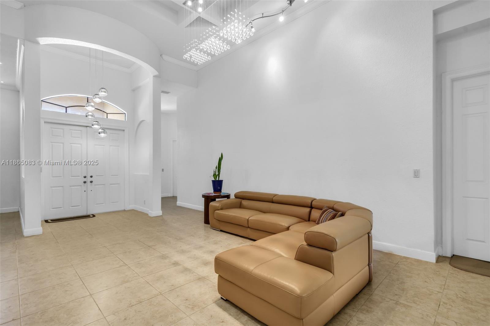 VERSAILLES - Residential