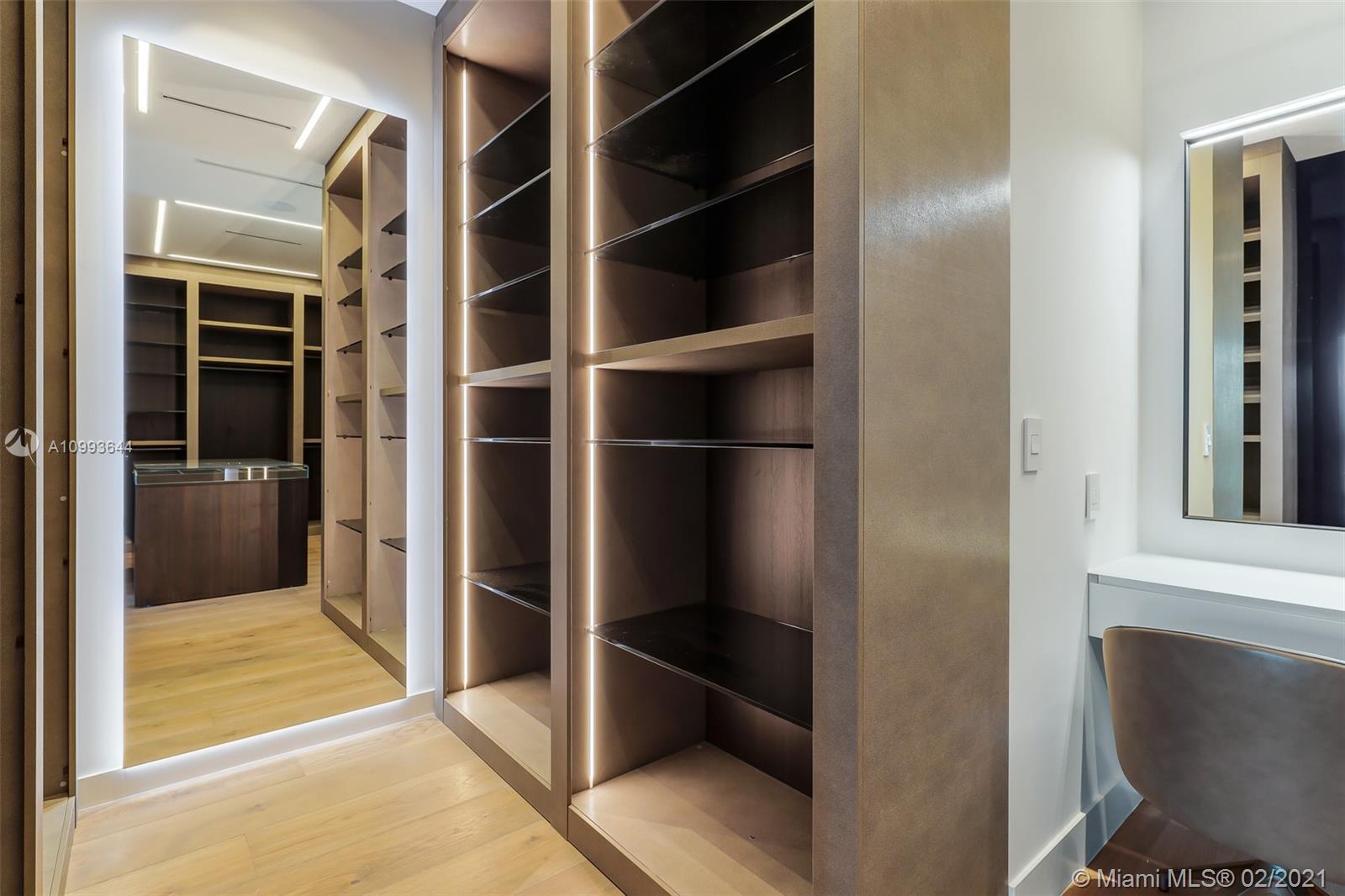 BISCAYNE ISLAND - Residential