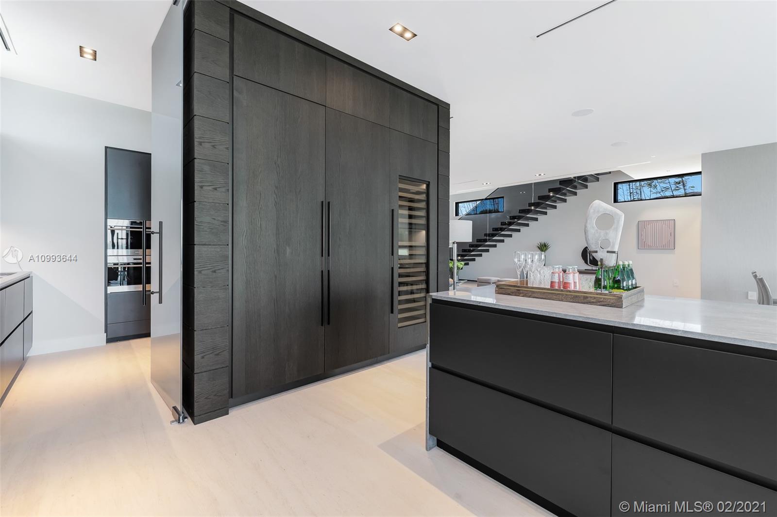 BISCAYNE ISLAND - Residential