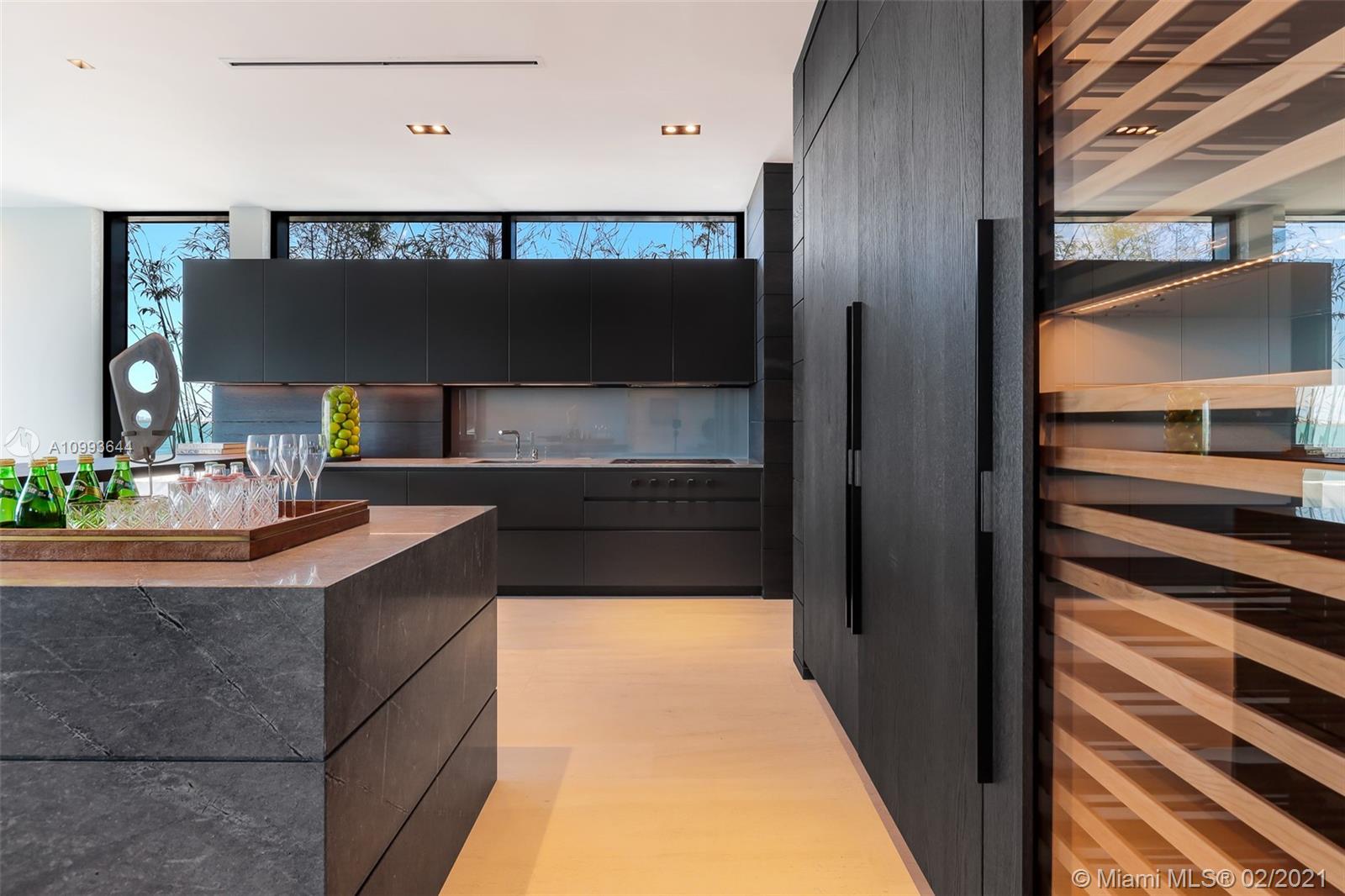 BISCAYNE ISLAND - Residential