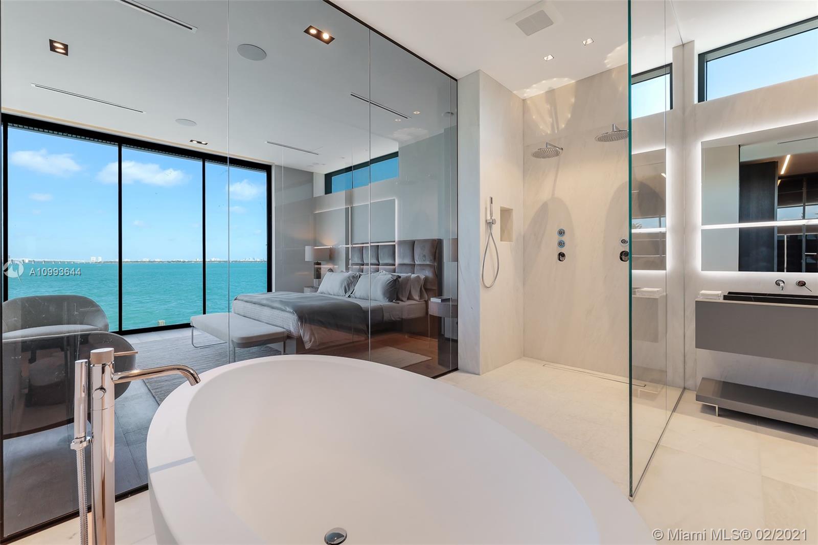 BISCAYNE ISLAND - Residential