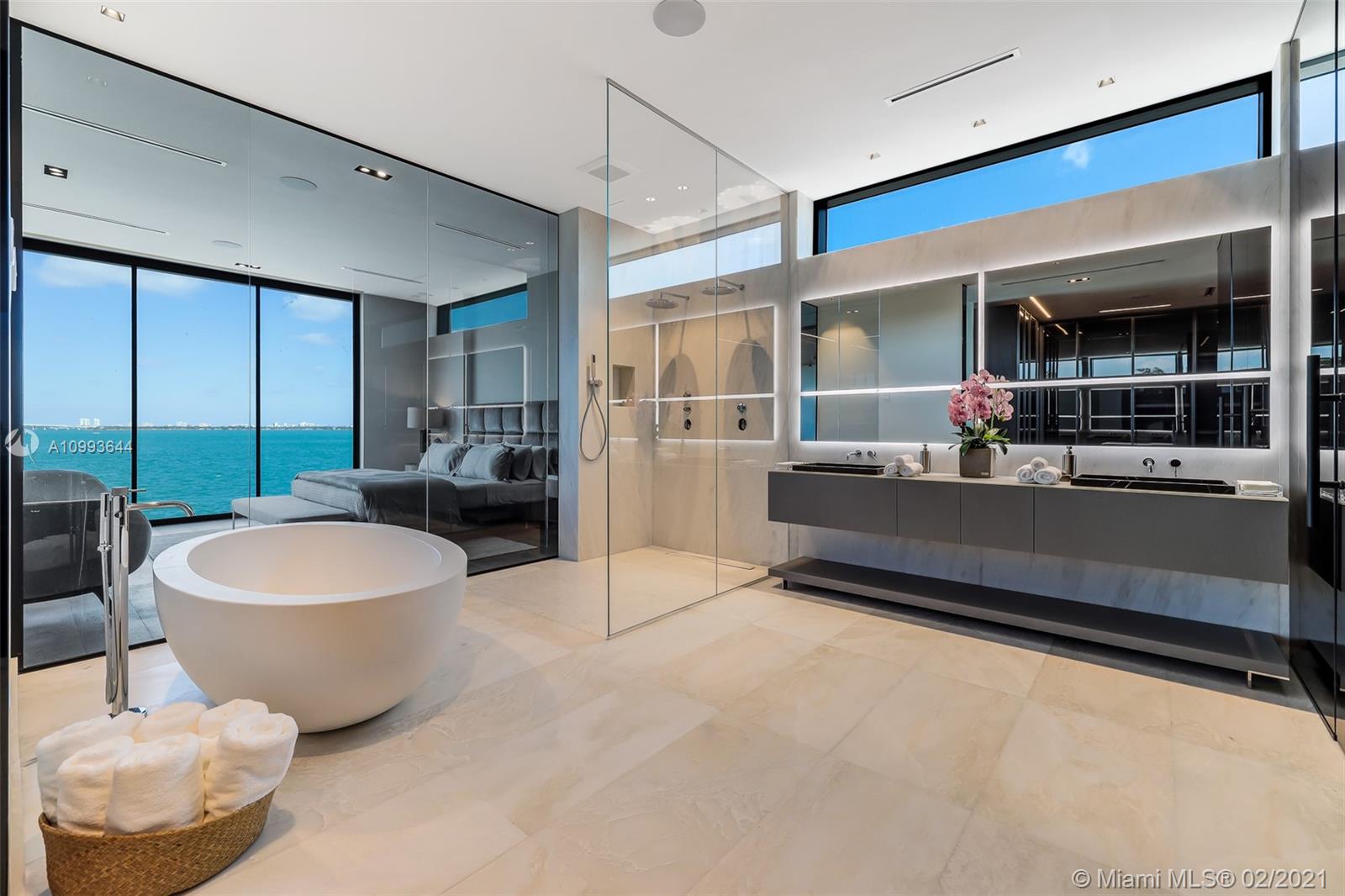 BISCAYNE ISLAND - Residential