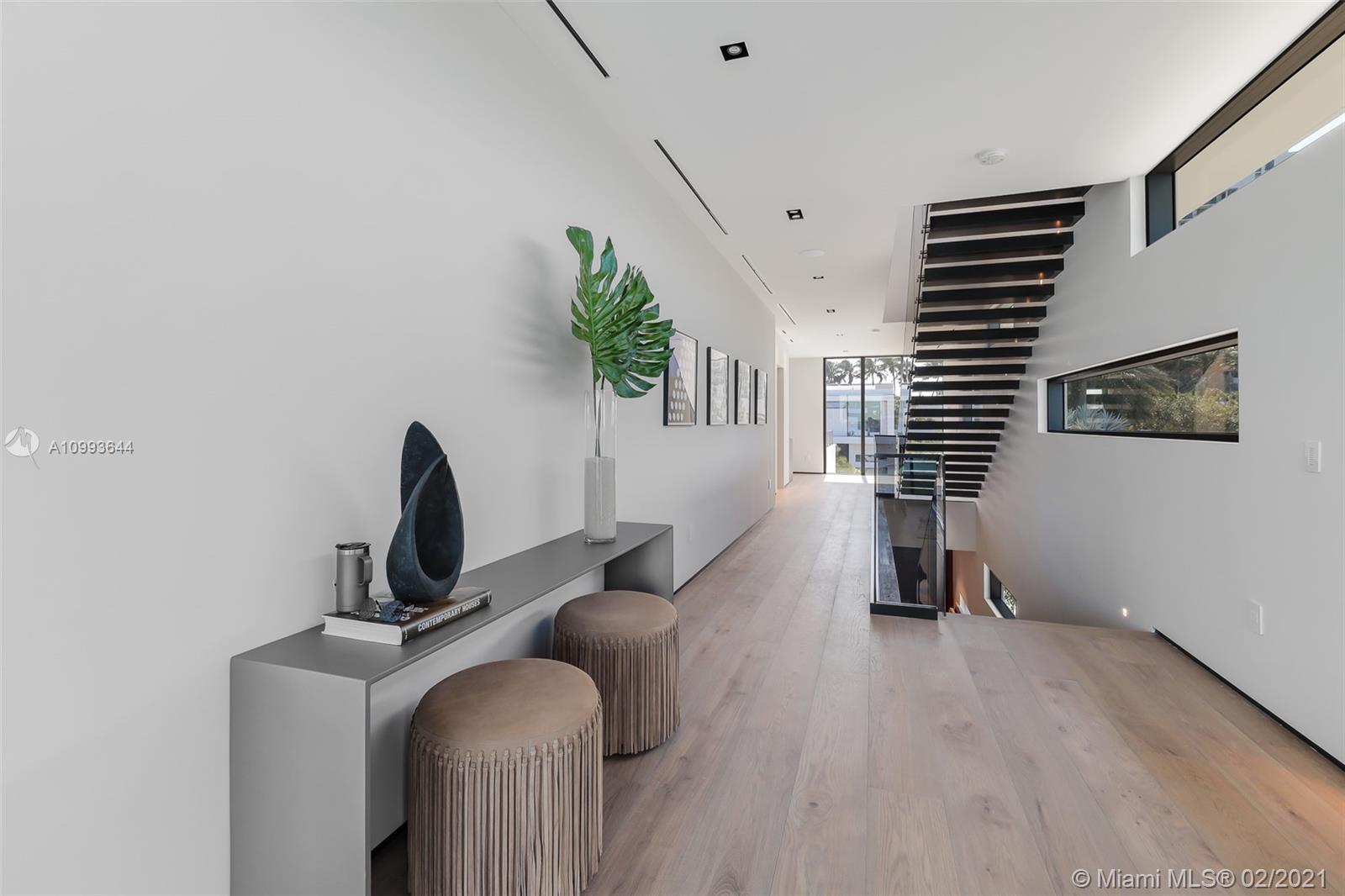 BISCAYNE ISLAND - Residential