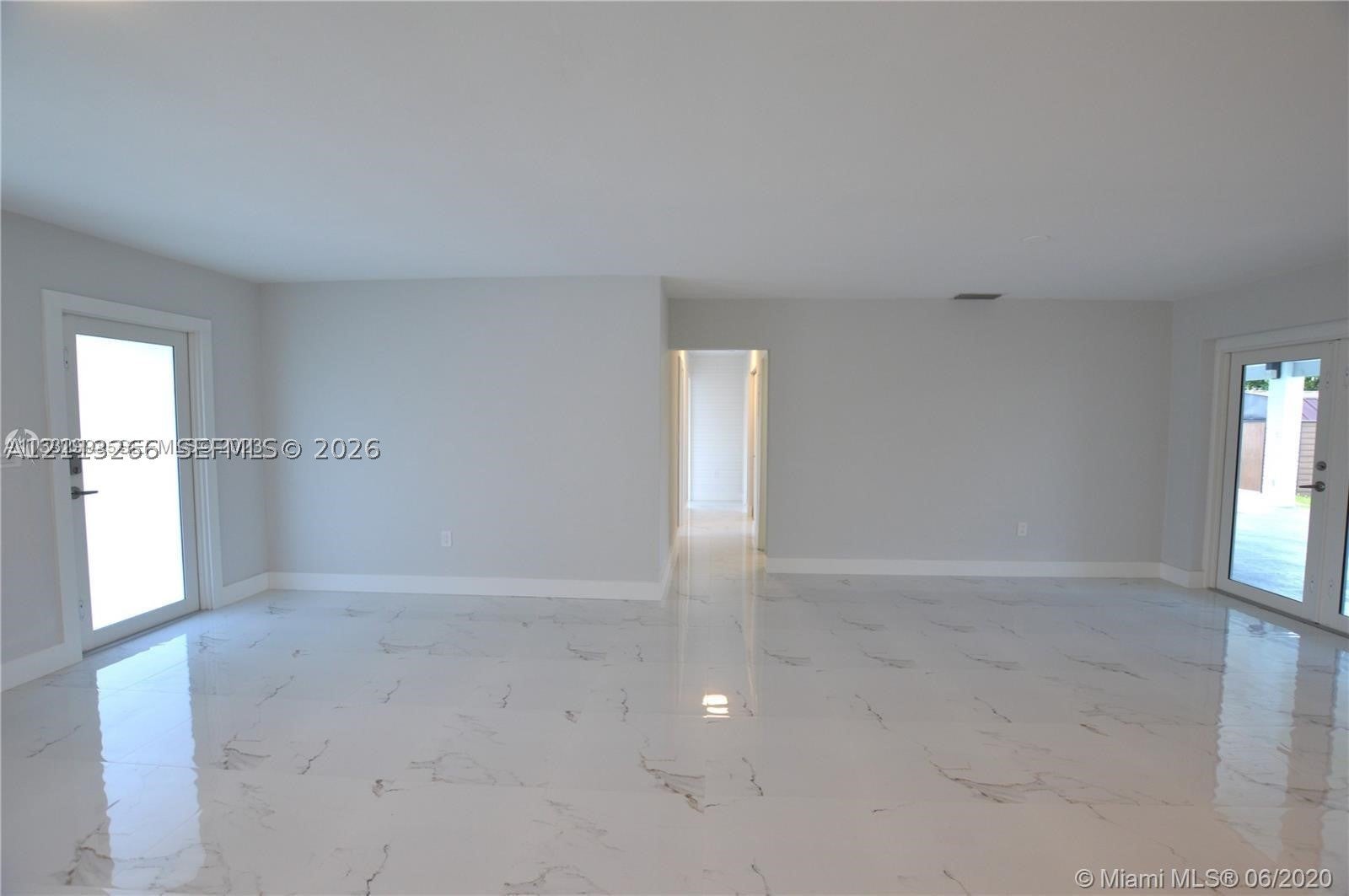 9040 SW 48th Ter