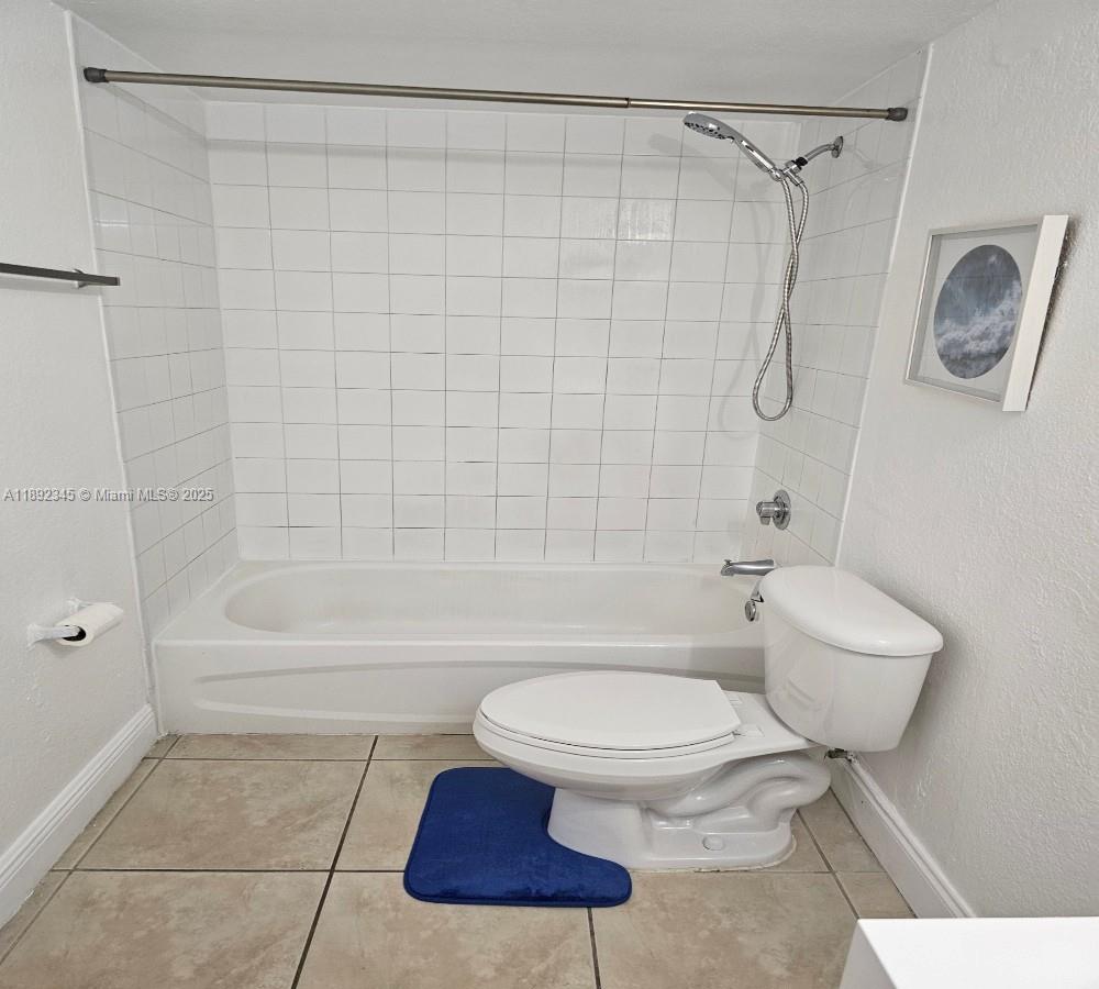 DORAL GARDENS II CONDO - Residential Lease