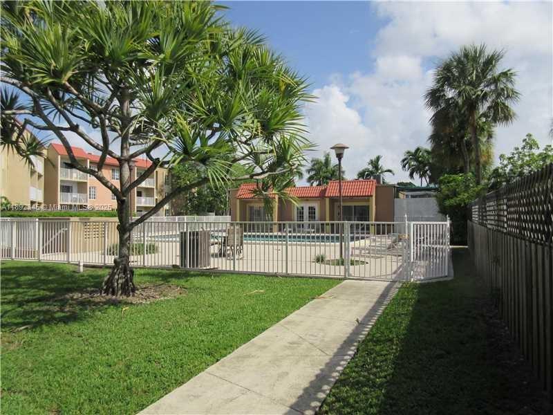 DORAL GARDENS II CONDO - Residential Lease