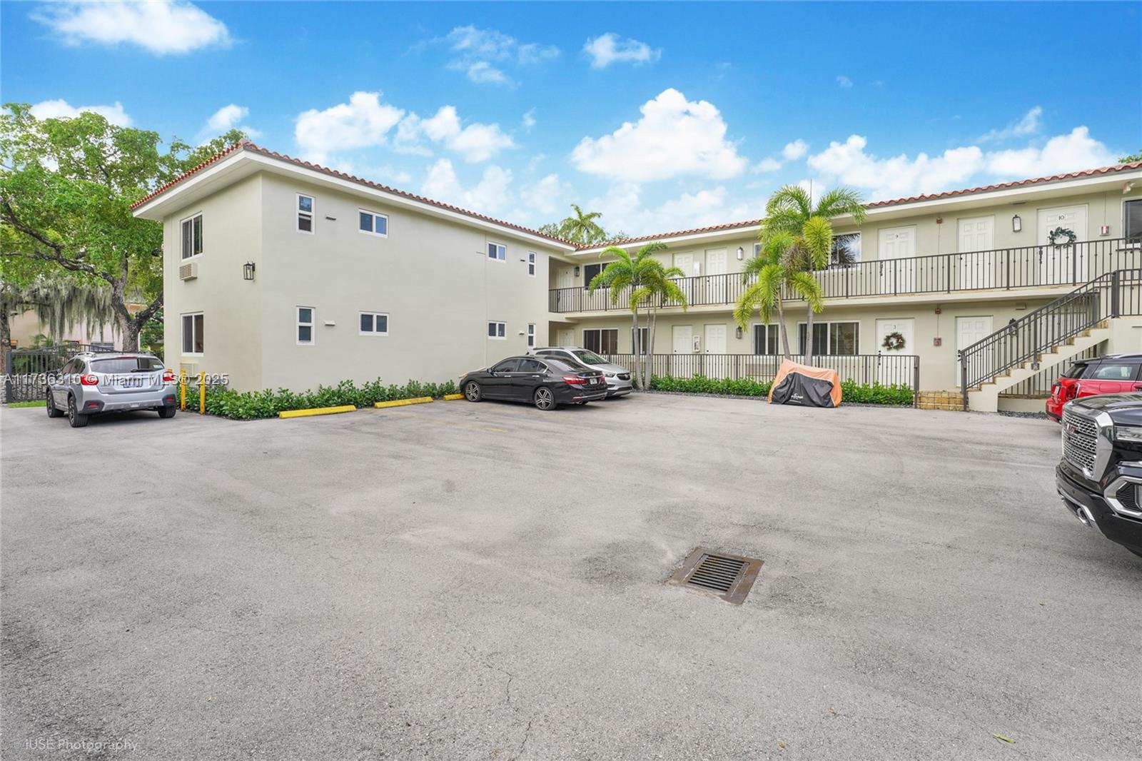 35 Antilla Ave