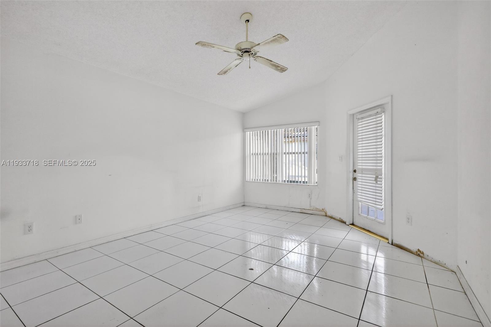 LAKES OF WESTERN PINES RE - Residential