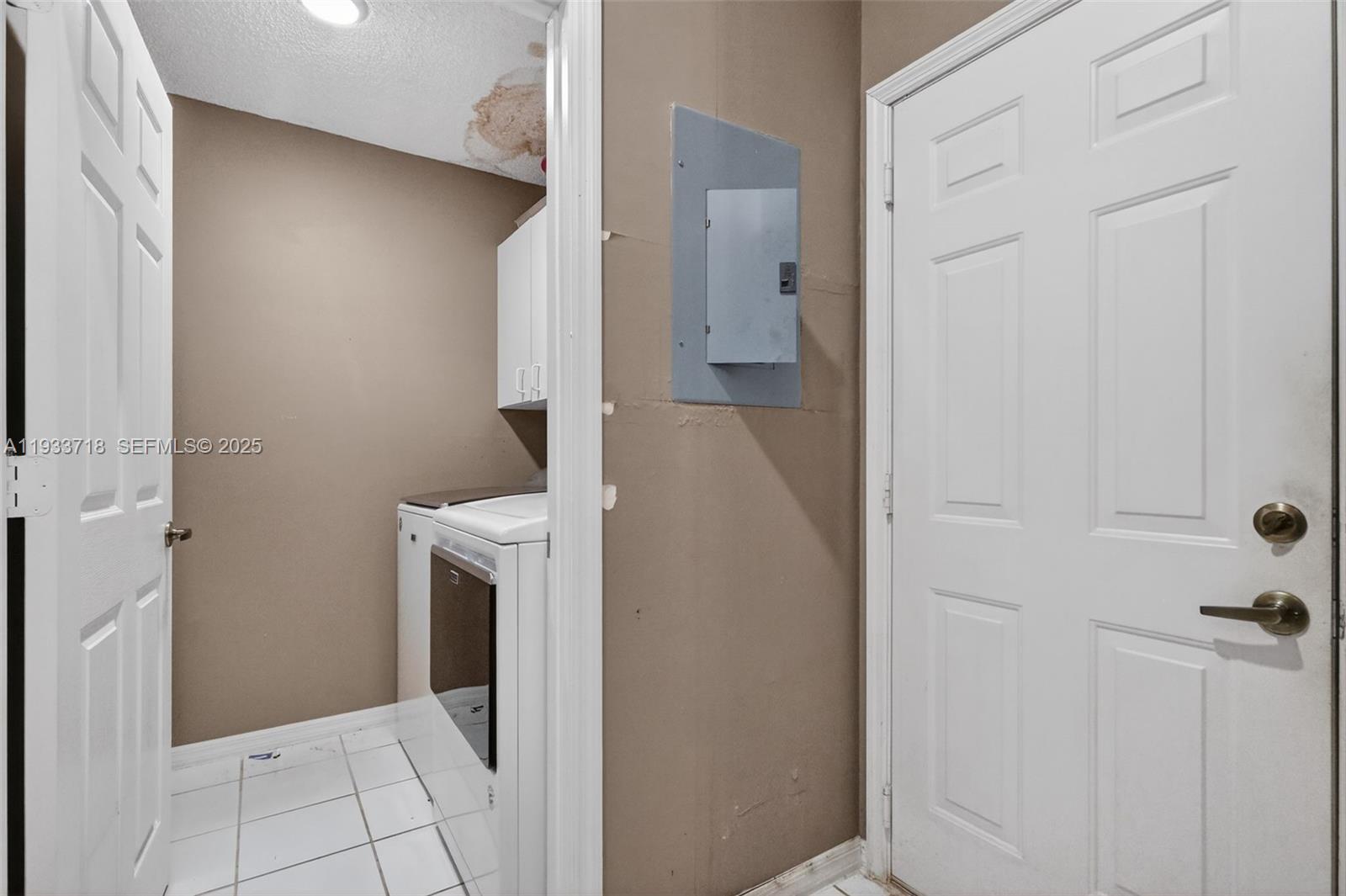 LAKES OF WESTERN PINES RE - Residential