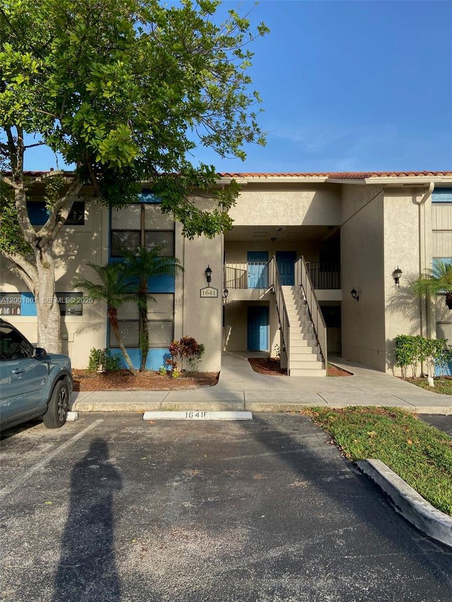 Great first floor Condo. 2 Bedrooms and 2 Bathrooms. Ceramic tile. Washer and Dryer inside. Clubhouse with gym, pool, and tennis courts.