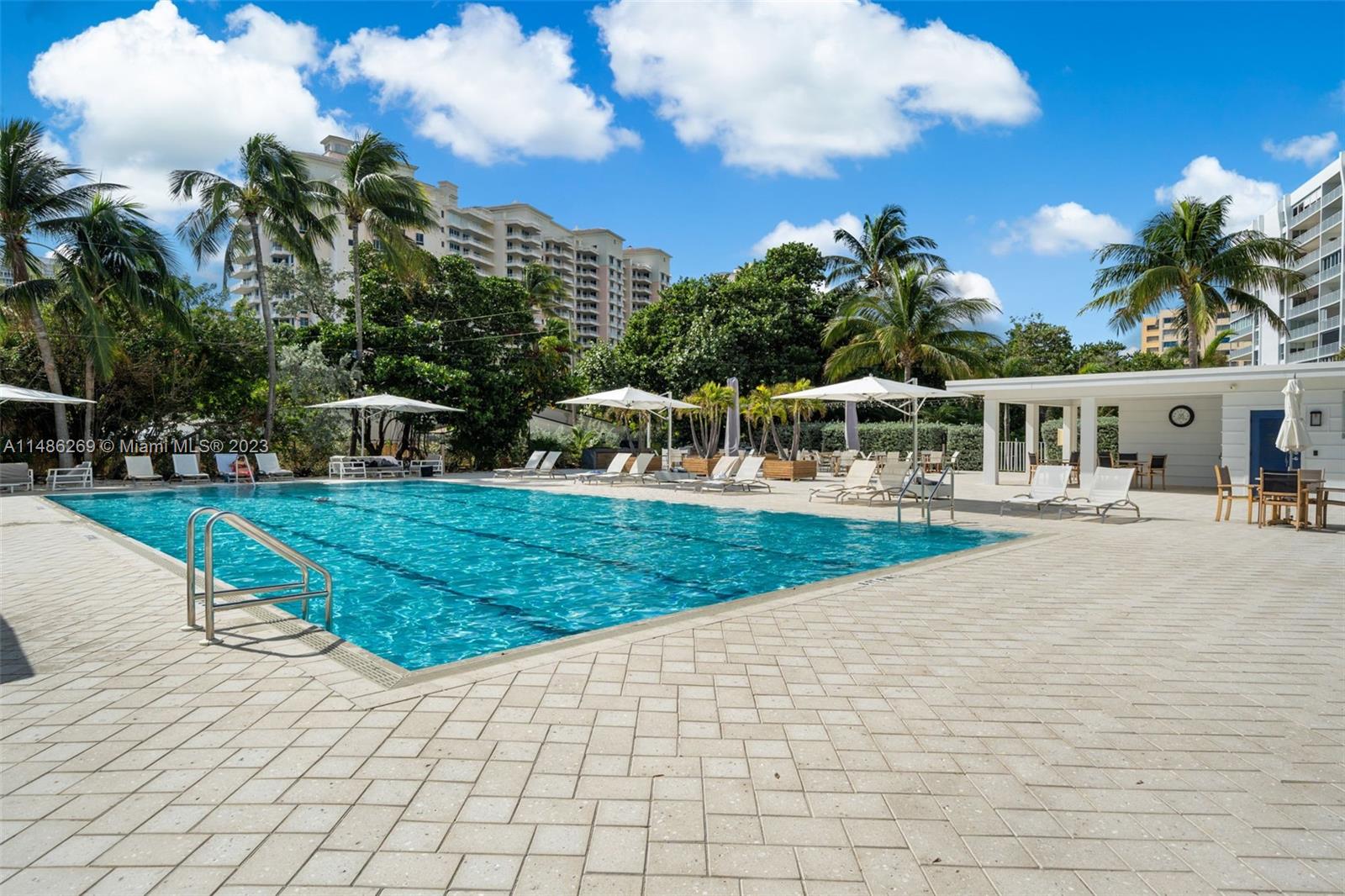 SANDS OF KEY BISCAYNE CON - Residential