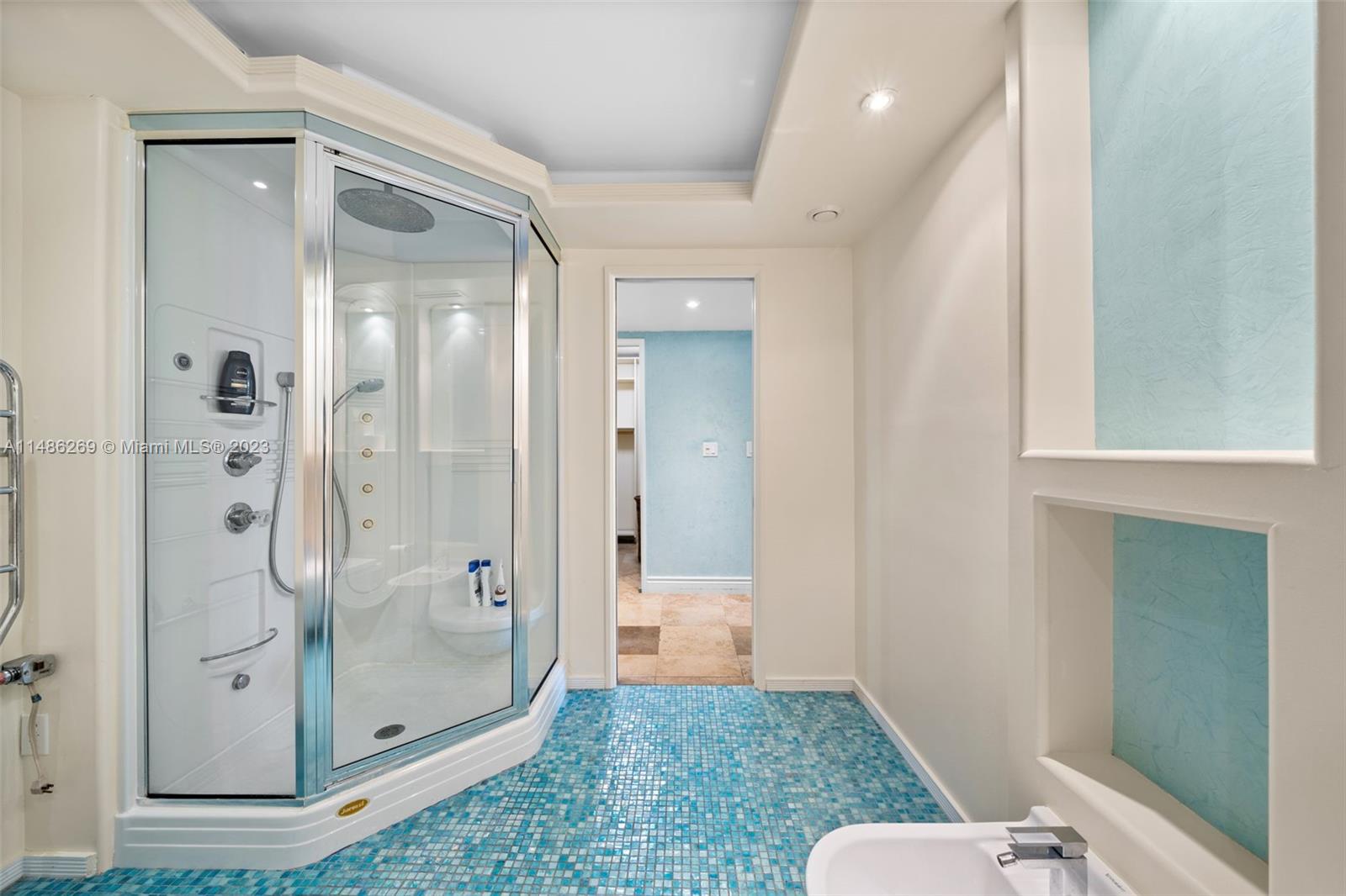 SANDS OF KEY BISCAYNE CON - Residential