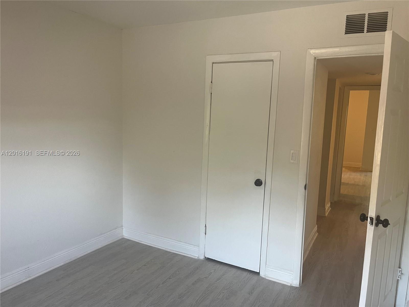 SUNRISE TOWNE PREFERRED 4 - Residential Lease