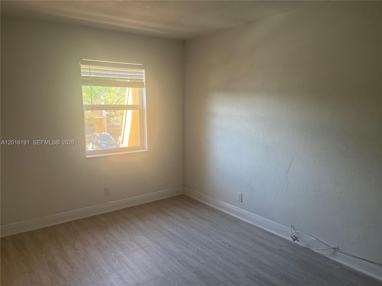 SUNRISE TOWNE PREFERRED 4 - Residential Lease
