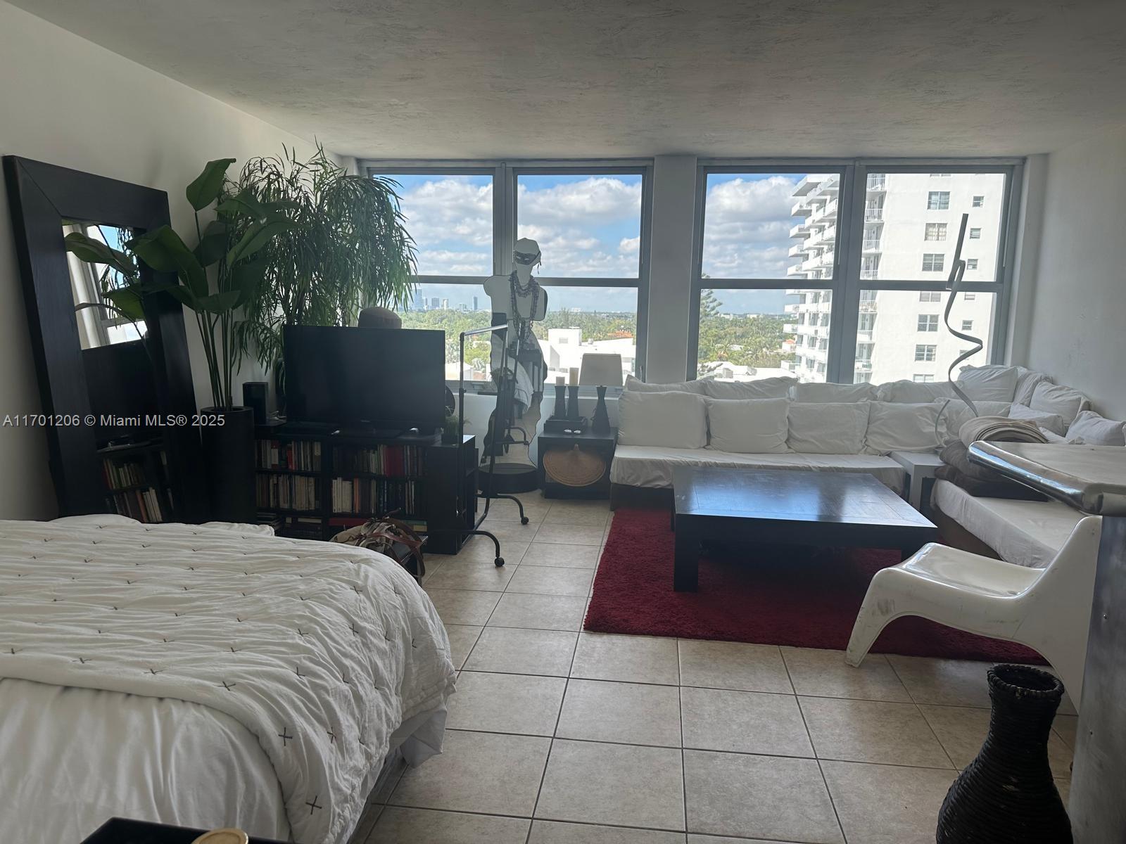 TRITON TOWER CONDO - Residential