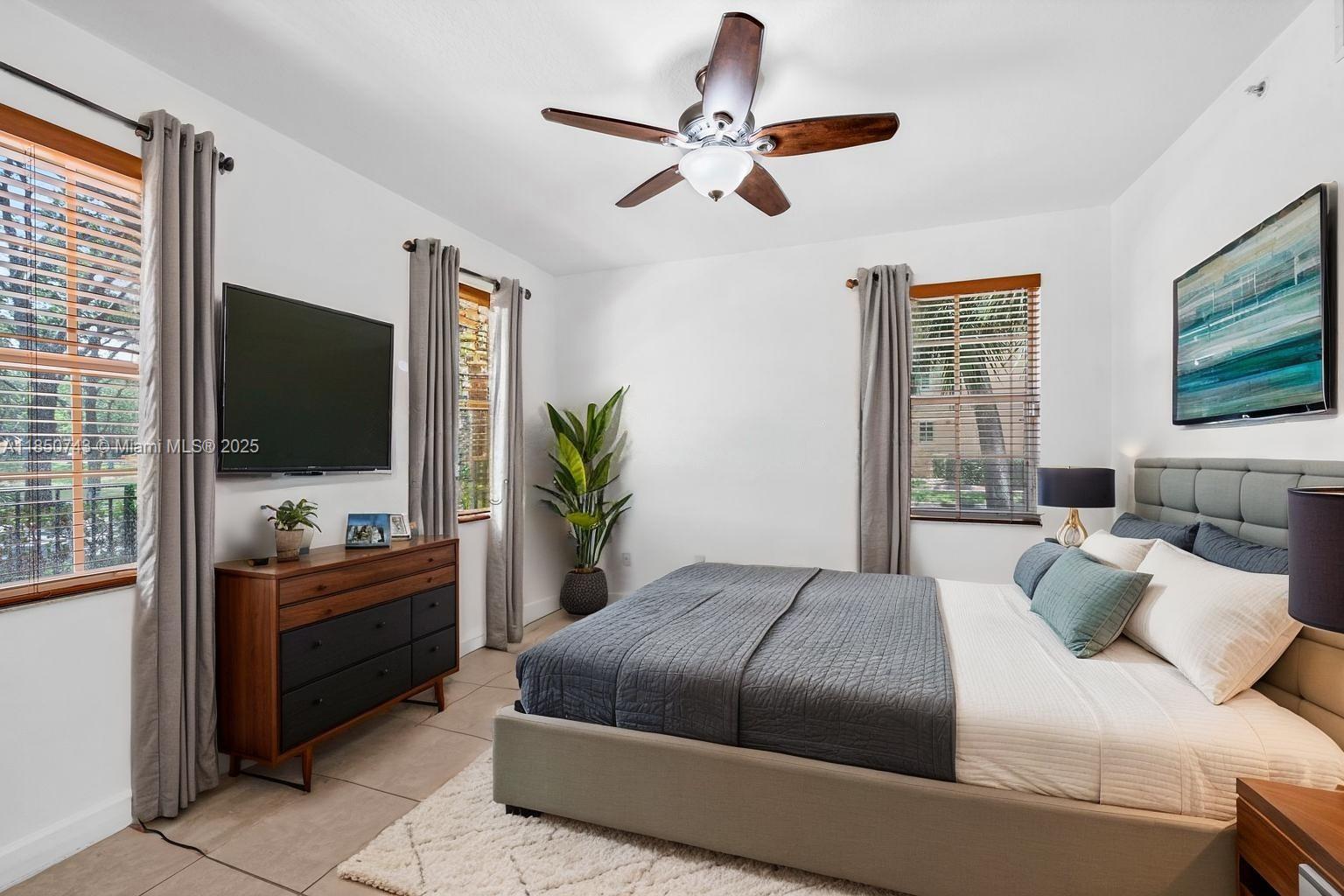 HARBOUR OAKS - Residential Lease