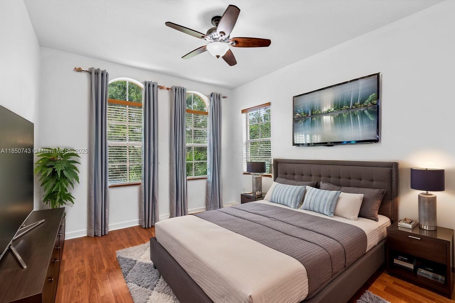 HARBOUR OAKS - Residential Lease