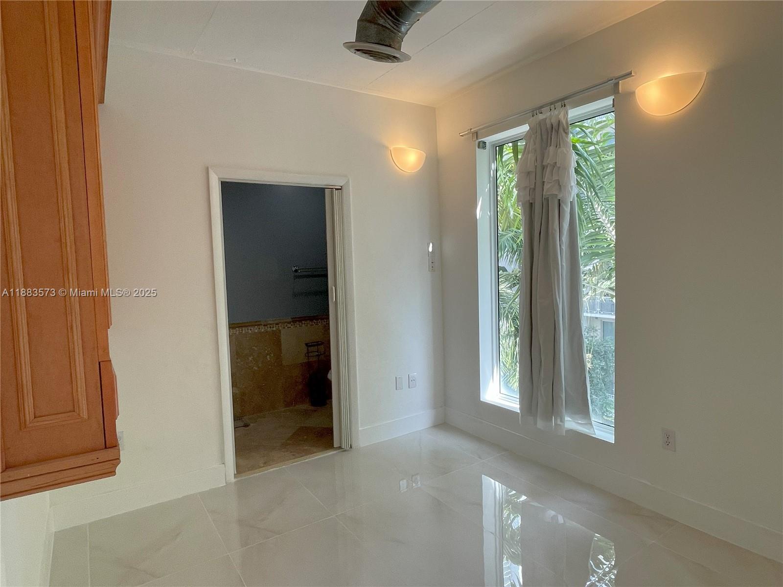 BAYLOFTS CONDO - Residential Lease