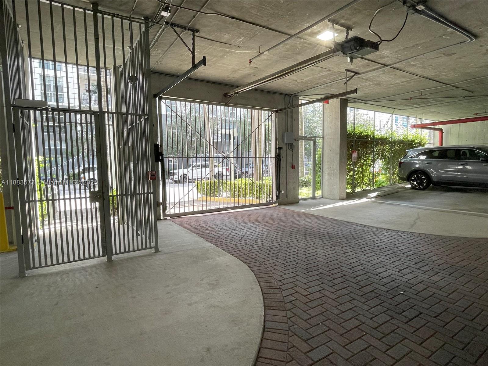 BAYLOFTS CONDO - Residential Lease