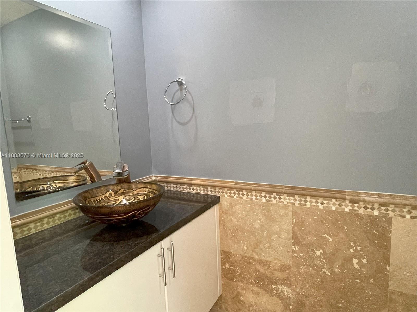 BAYLOFTS CONDO - Residential Lease